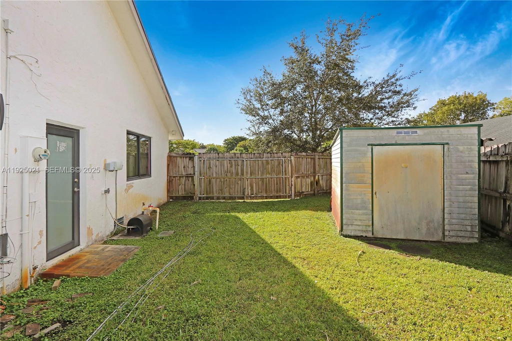 Real estate property located at 10255 96th Ter, Miami-dade, Kendale Country Club Ests, Miami, FL