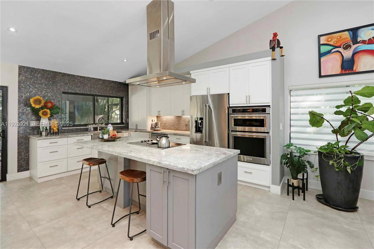 Real estate property located at 10255 96th Ter, Miami-dade, Kendale Country Club Ests, Miami, FL