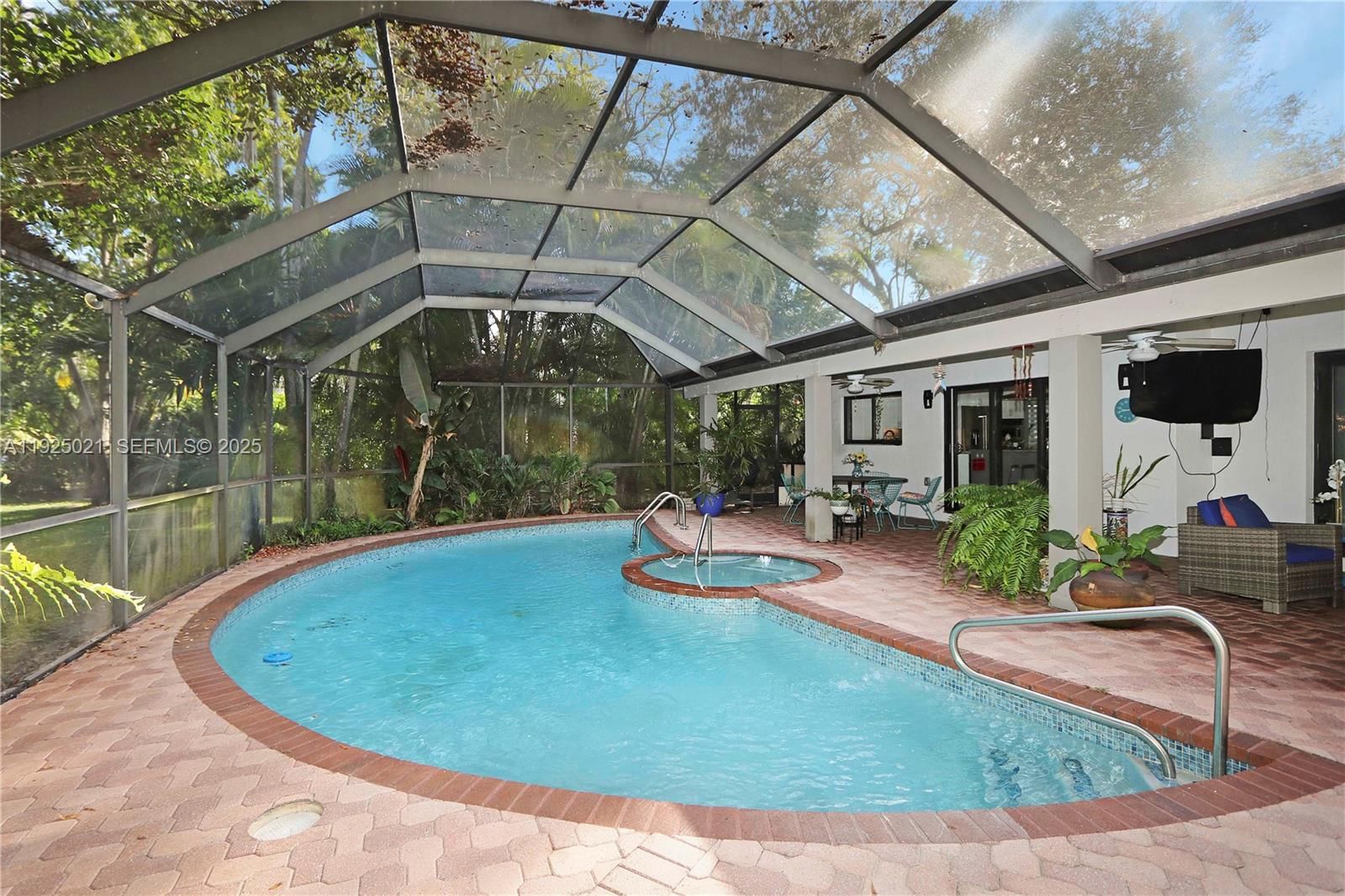 Real estate property located at 10255 96th Ter, Miami-dade, Kendale Country Club Ests, Miami, FL