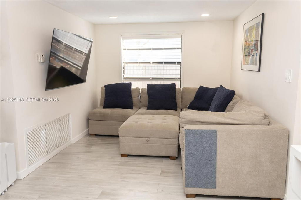 Real estate property located at 2444 Roosevelt St, Broward, Hollywood Park, Hollywood, FL