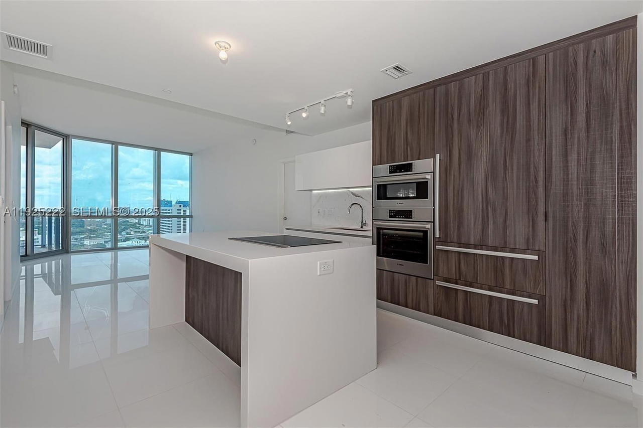 Real estate property located at 851 1st Ave #1608, Miami-dade, Paramount Miami World, Miami, FL