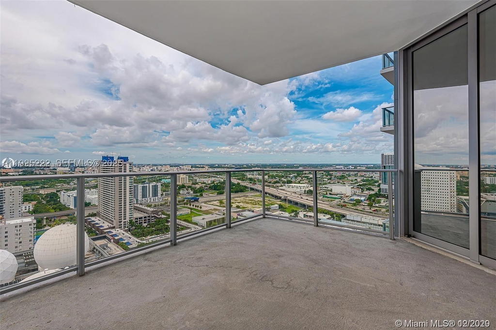 Real estate property located at 851 1st Ave #1608, Miami-dade, Paramount Miami World, Miami, FL