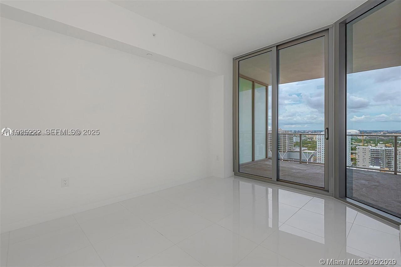 Real estate property located at 851 1st Ave #1608, Miami-dade, Paramount Miami World, Miami, FL