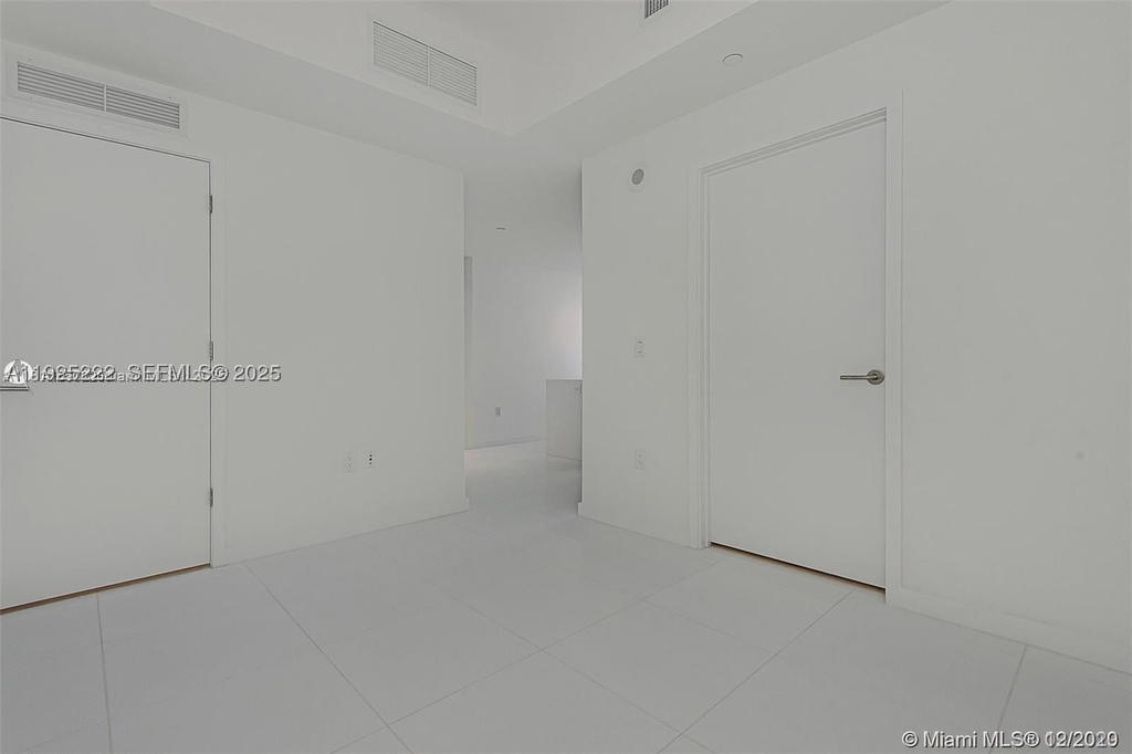 Real estate property located at 851 1st Ave #1608, Miami-dade, Paramount Miami World, Miami, FL