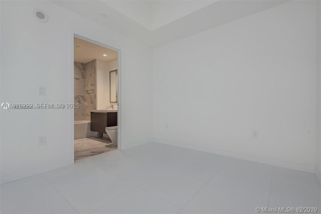 Real estate property located at 851 1st Ave #1608, Miami-dade, Paramount Miami World, Miami, FL
