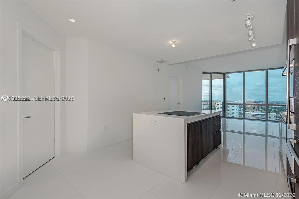 Real estate property located at 851 1st Ave #1608, Miami-dade, Paramount Miami World, Miami, FL