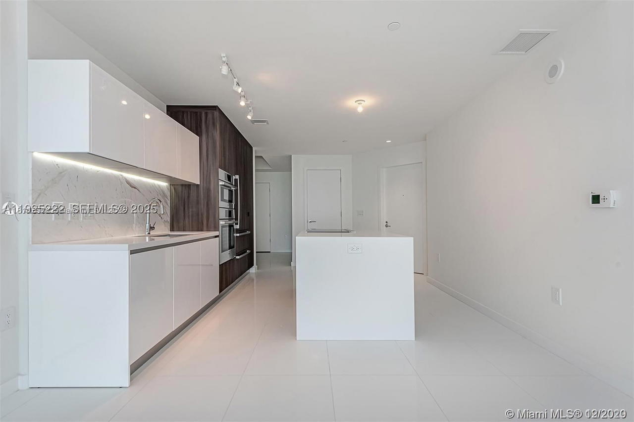 Real estate property located at 851 1st Ave #1608, Miami-dade, Paramount Miami World, Miami, FL