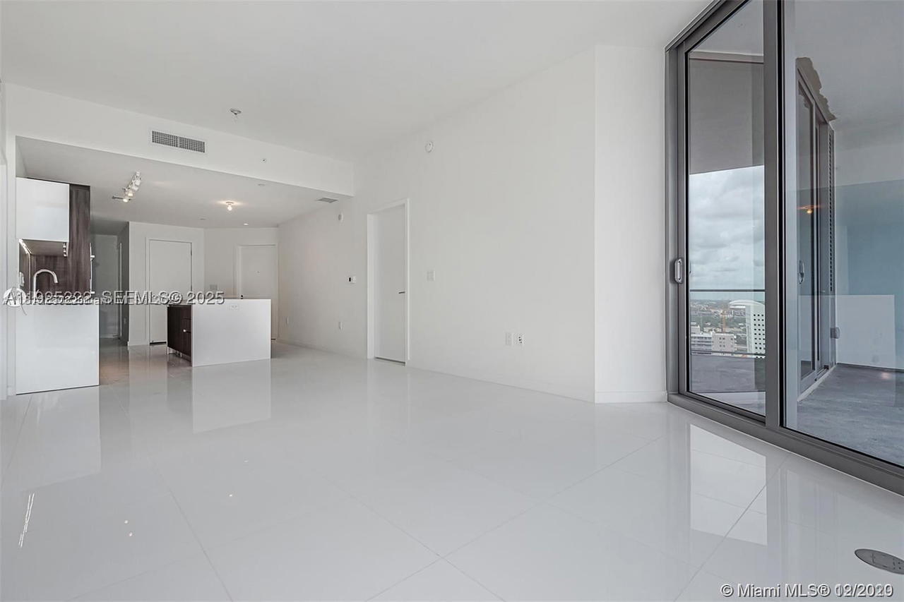 Real estate property located at 851 1st Ave #1608, Miami-dade, Paramount Miami World, Miami, FL