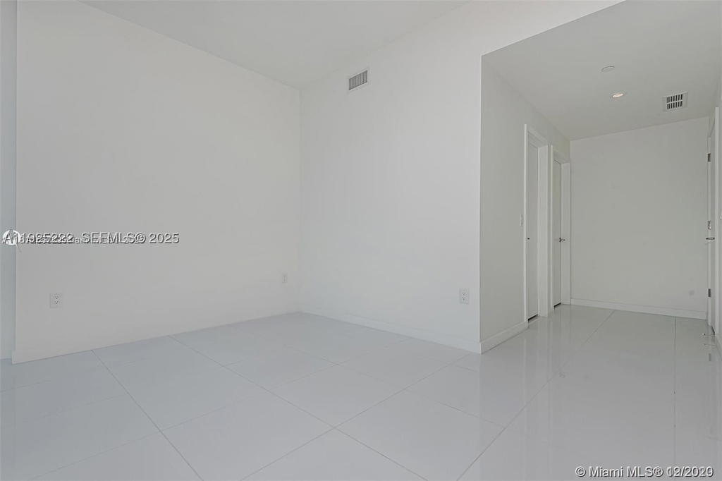 Real estate property located at 851 1st Ave #1608, Miami-dade, Paramount Miami World, Miami, FL