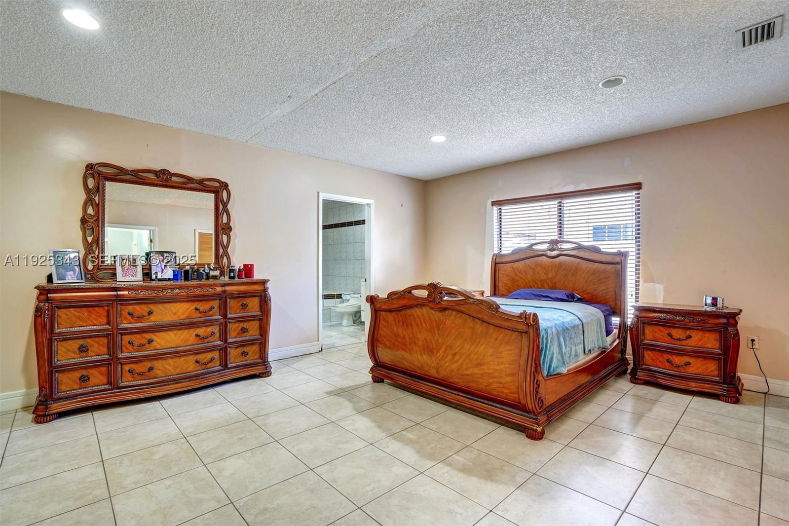 Real estate property located at 631 53rd St, Miami-dade, Saratoga Heights Re-sub, Hialeah, FL