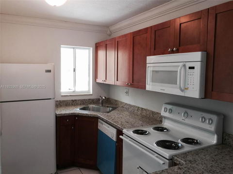 Real estate property located at 2780 76th St #205, Miami-dade, Terrazas Del Sol Condo, Hialeah, FL