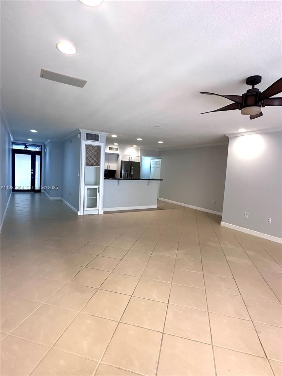 Real estate property located at 6442 Milk Wagon Ln, Miami-dade, Miami Lakes Windmill Gate, Miami Lakes, FL