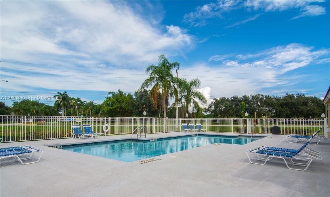 Real estate property located at 701 Vista Isles Dr #1627, Broward, Isles At Lago Mar Condo, Sunrise, FL