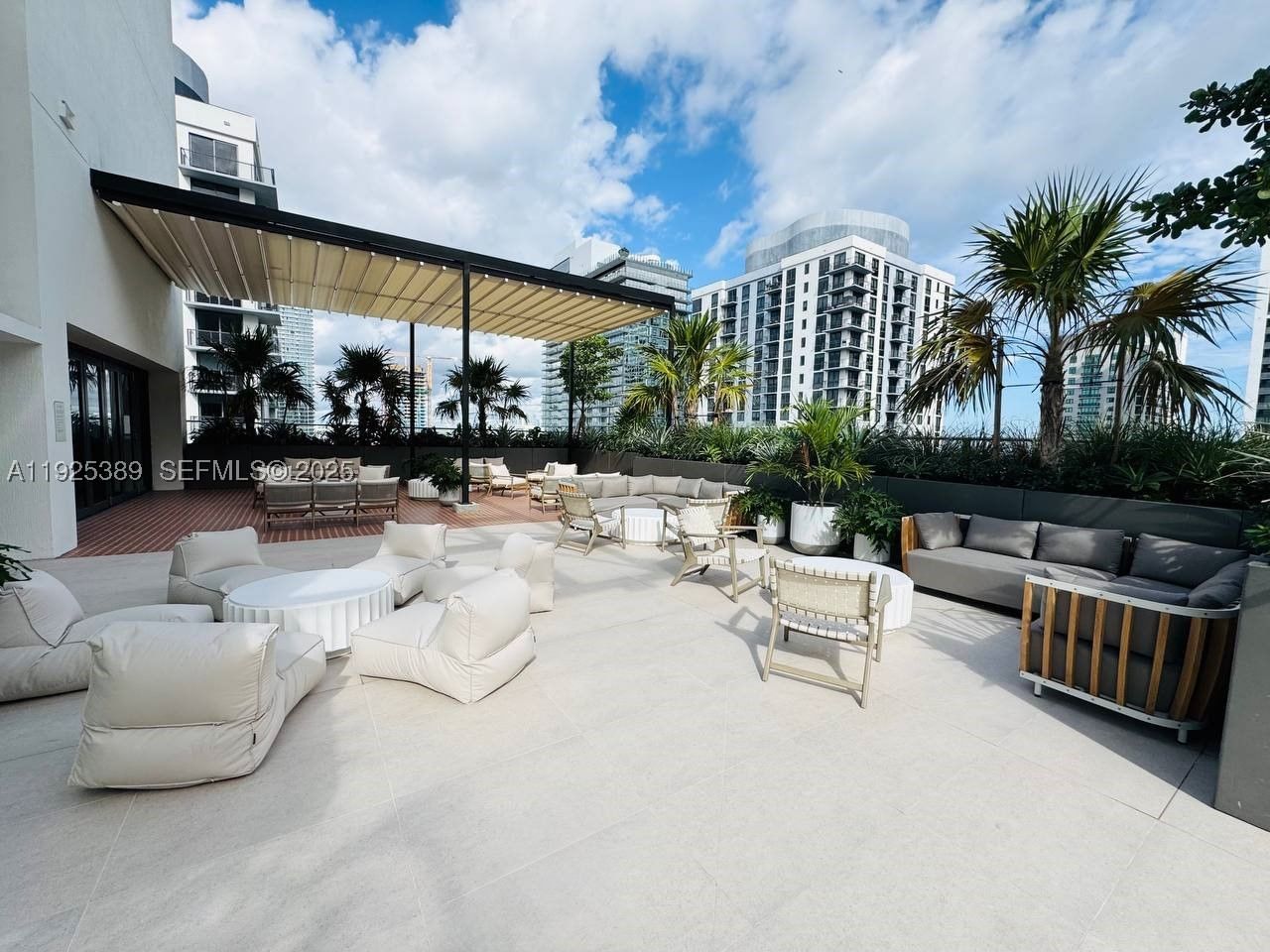 Real estate property located at 11 6th #2813, Miami-dade, Crosby Miami World Center, Miami, FL