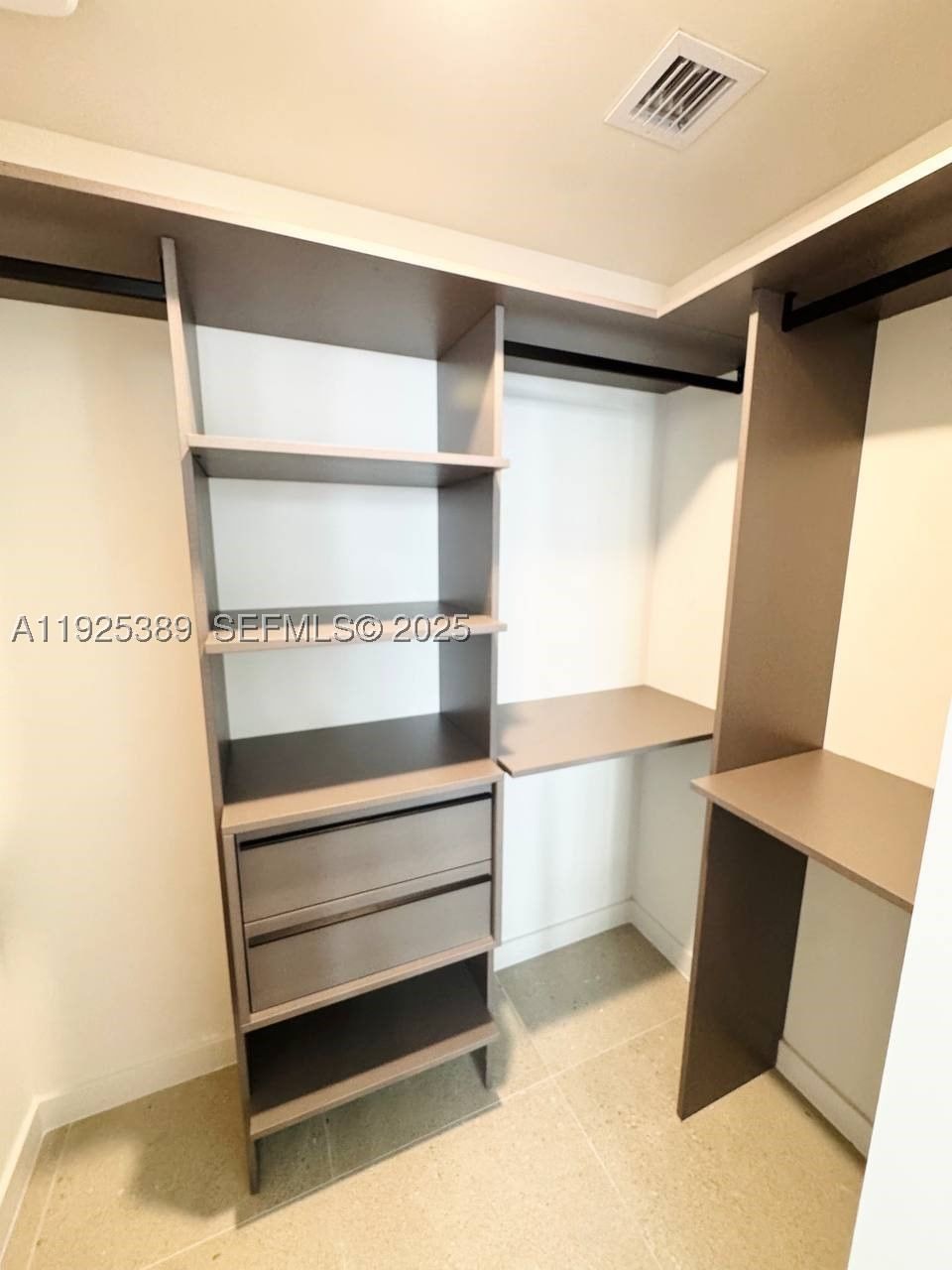 Real estate property located at 11 6th #2813, Miami-dade, Crosby Miami World Center, Miami, FL