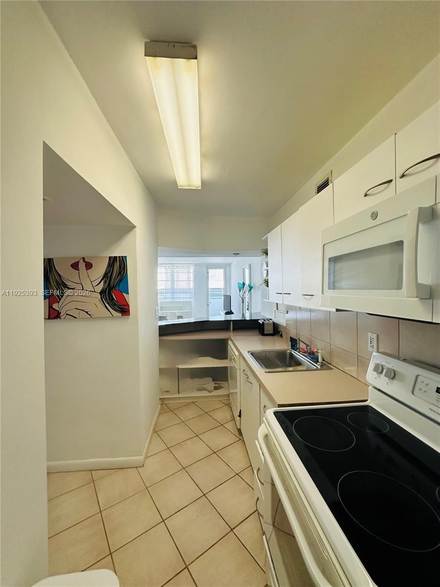 Real estate property located at 100 Lincoln Rd #1427, Miami-dade, The Decoplage Condo, Miami Beach, FL