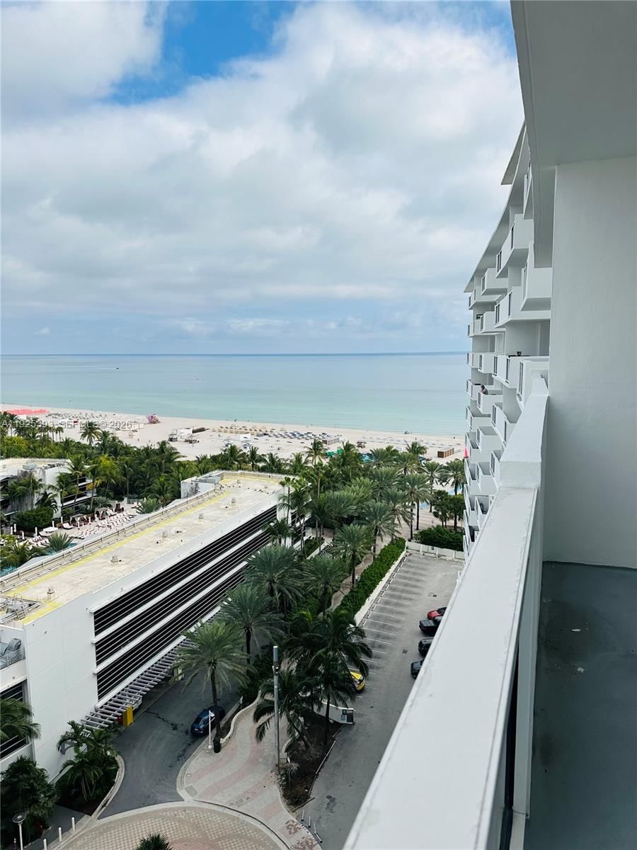 Real estate property located at 100 Lincoln Rd #1427, Miami-dade, The Decoplage Condo, Miami Beach, FL
