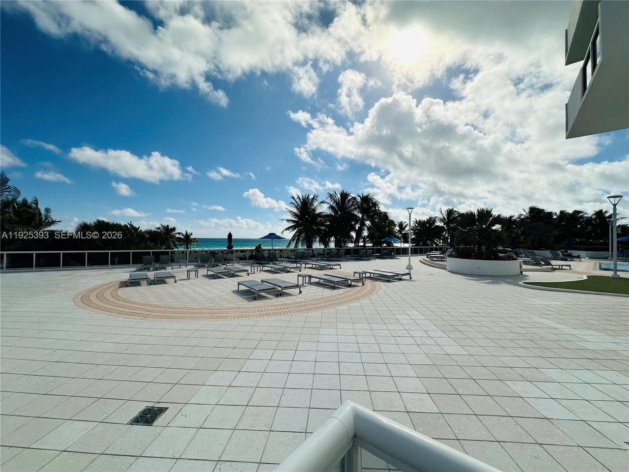 Real estate property located at 100 Lincoln Rd #1427, Miami-dade, The Decoplage Condo, Miami Beach, FL