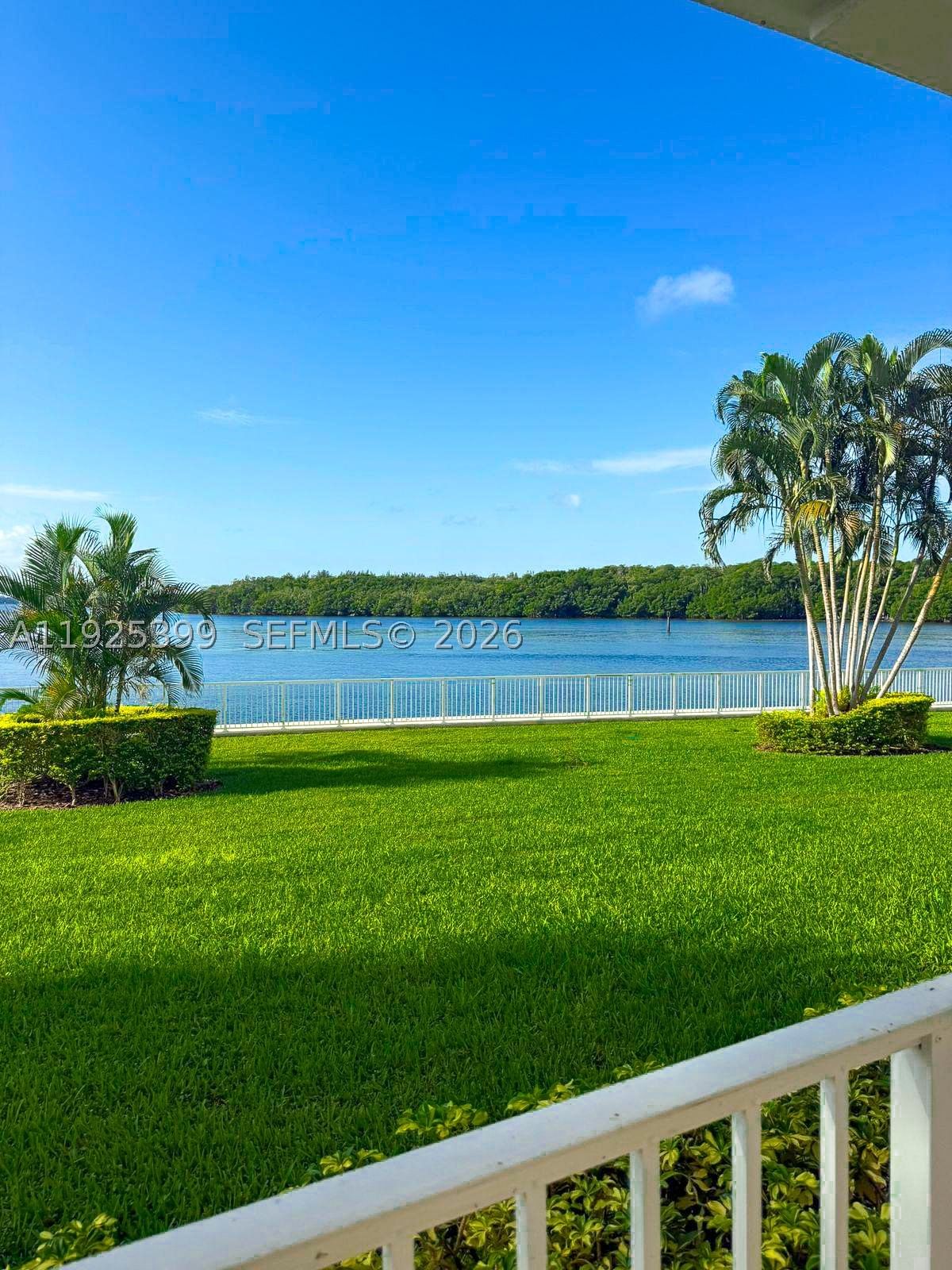Real estate property located at 300 Bayview Dr #2114, Miami-dade, Arlen House Condo, Sunny Isles Beach, FL