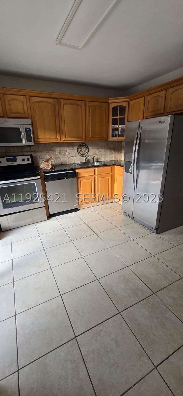 Real estate property located at 560 82nd Pl #303, Miami-dade, Mira Villas Condo, Miami, FL