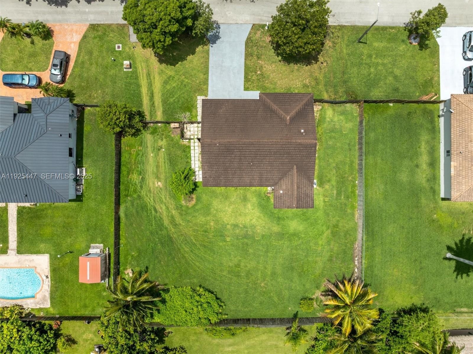 Real estate property located at 13225 218th Ter, Miami-dade, Estate Mansions, Miami, FL