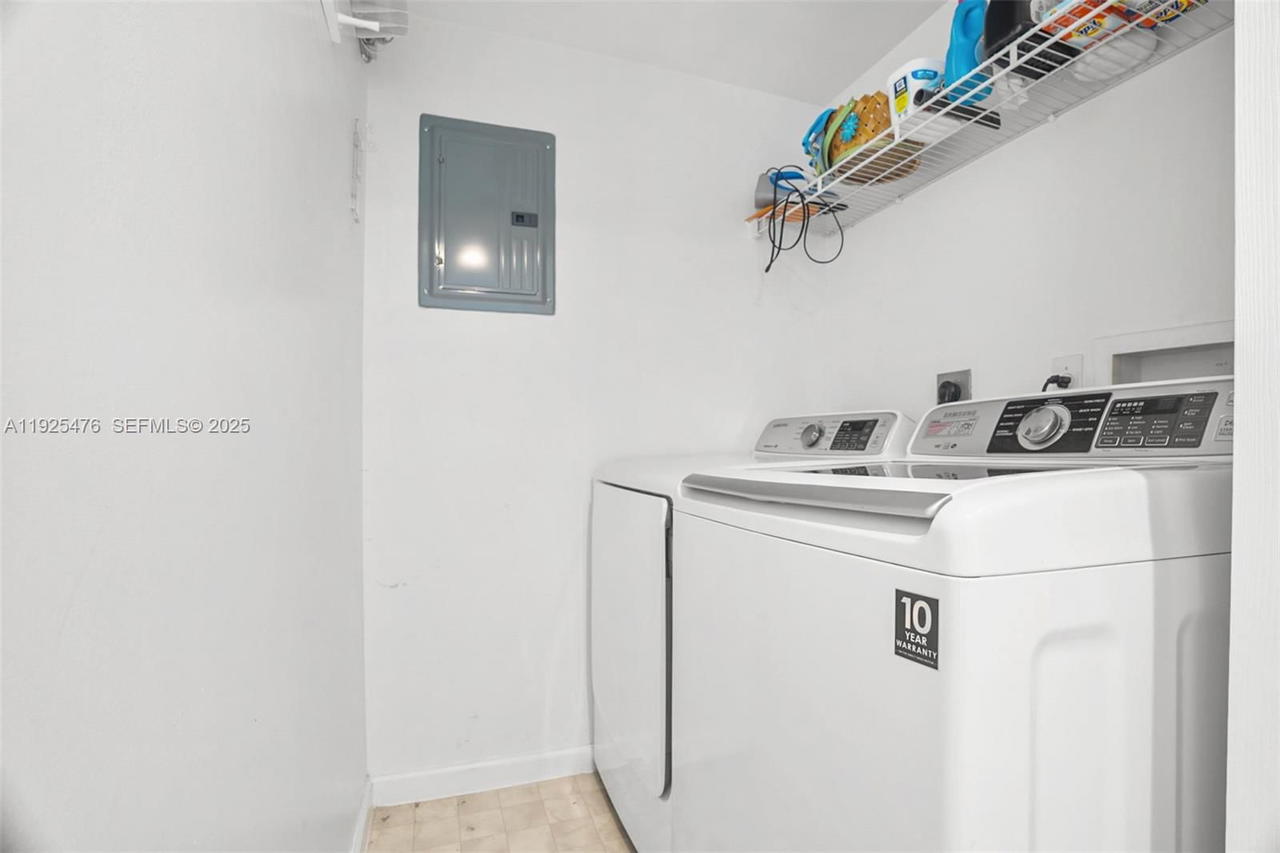 Real estate property located at 17150 Bay Rd #2706, Miami-dade, Porto Bellagio Condo, Sunny Isles Beach, FL