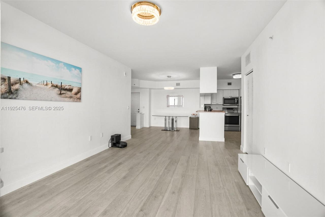Real estate property located at 17150 Bay Rd #2706, Miami-dade, Porto Bellagio Condo, Sunny Isles Beach, FL