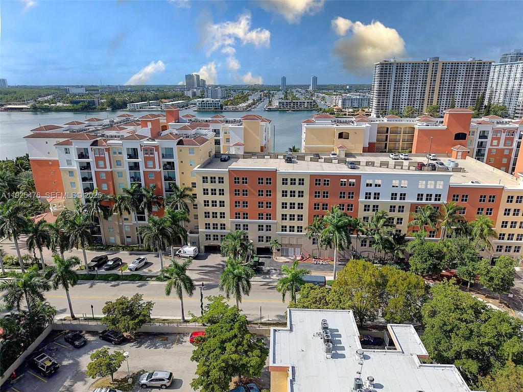 Real estate property located at 17150 Bay Rd #2706, Miami-dade, Porto Bellagio Condo, Sunny Isles Beach, FL