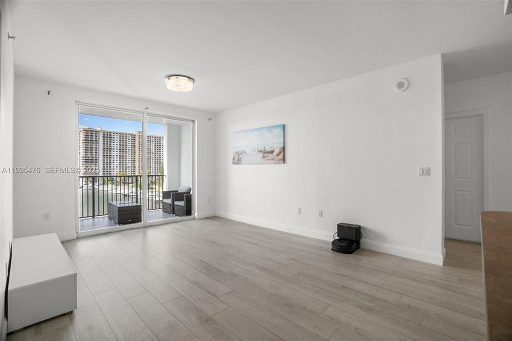 Real estate property located at 17150 Bay Rd #2706, Miami-dade, Porto Bellagio Condo, Sunny Isles Beach, FL