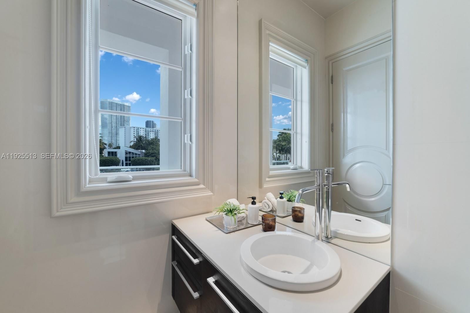 Real estate property located at 142 Island Dr, Miami-dade, Golden Beach Sec D, Golden Beach, FL