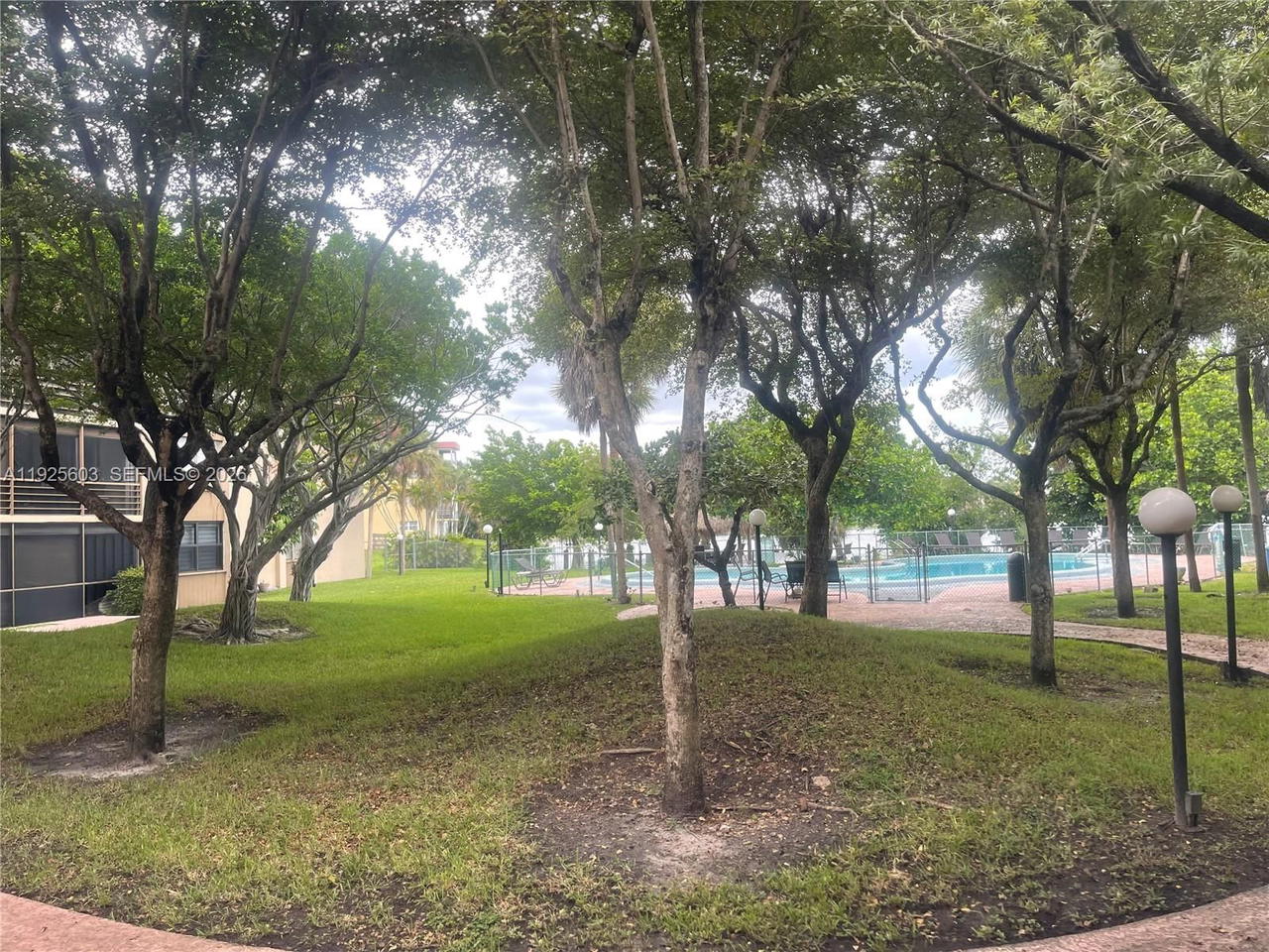 Real estate property located at 661 195th St #309, Miami-dade, Coco Wood Condo, Miami, FL