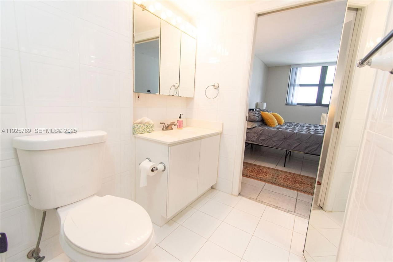 Real estate property located at 1621 Collins Ave #906, Miami-dade, The Georgian #906 Condo, Miami Beach, FL