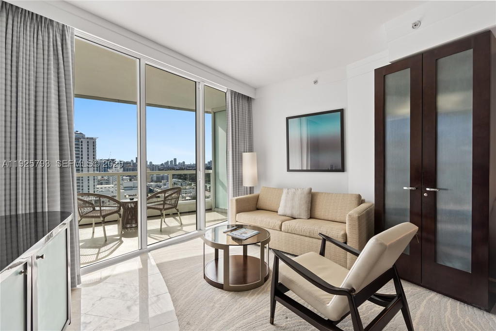 Real estate property located at 4391 Collins Ave #1814, Miami-dade, Fontainebleau Iii Ocean C, Miami Beach, FL