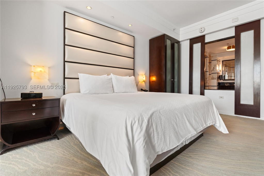 Real estate property located at 4391 Collins Ave #1814, Miami-dade, Fontainebleau Iii Ocean C, Miami Beach, FL