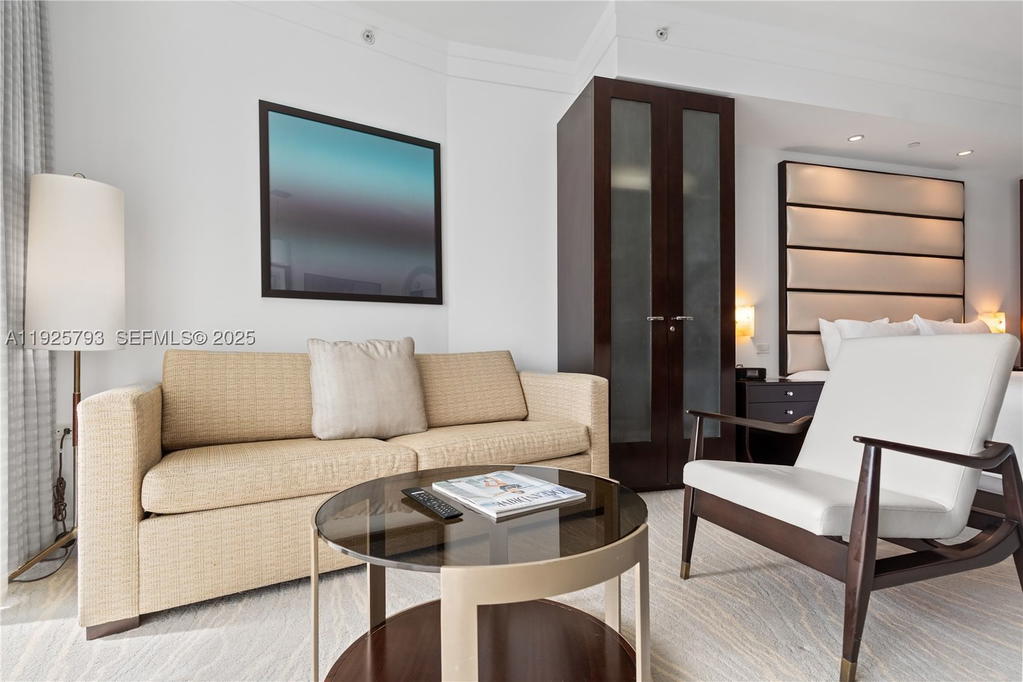 Real estate property located at 4391 Collins Ave #1814, Miami-dade, Fontainebleau Iii Ocean C, Miami Beach, FL