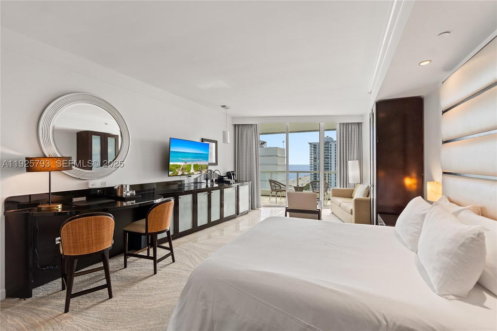 Real estate property located at 4391 Collins Ave #1814, Miami-dade, Fontainebleau Iii Ocean C, Miami Beach, FL