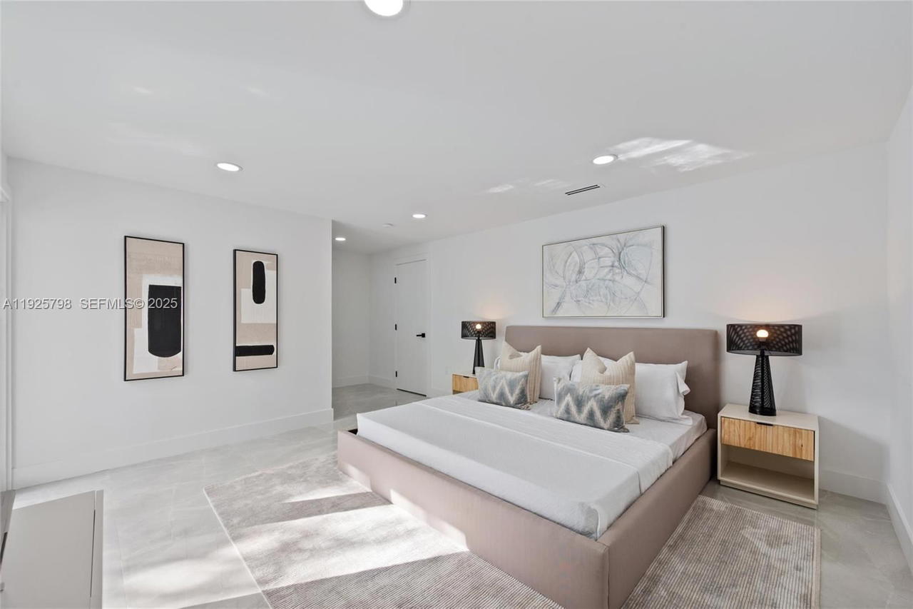 Real estate property located at 1218 Lincoln St, Broward, Hollywood Lakes Section, Hollywood, FL