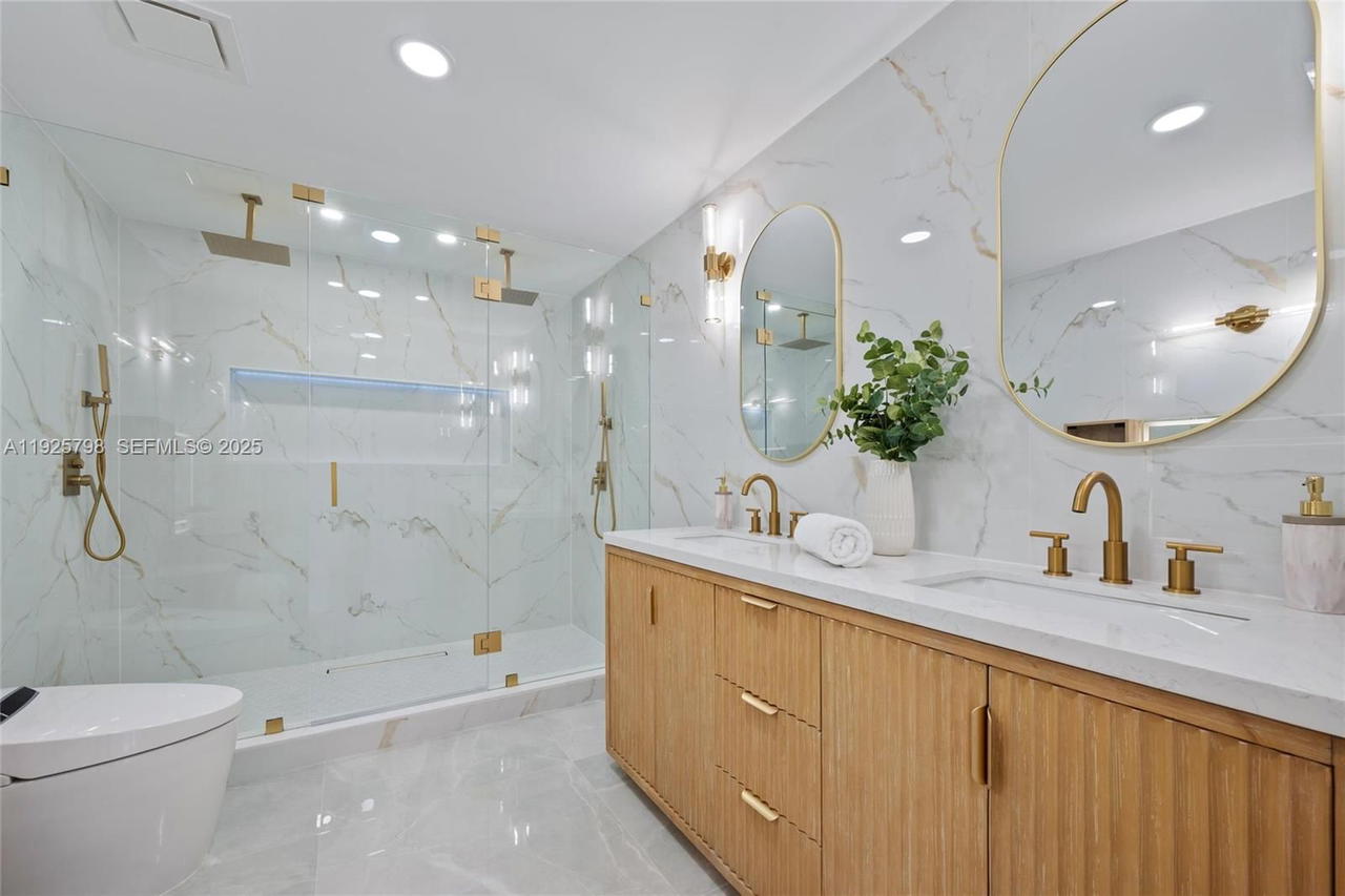 Real estate property located at 1218 Lincoln St, Broward, Hollywood Lakes Section, Hollywood, FL