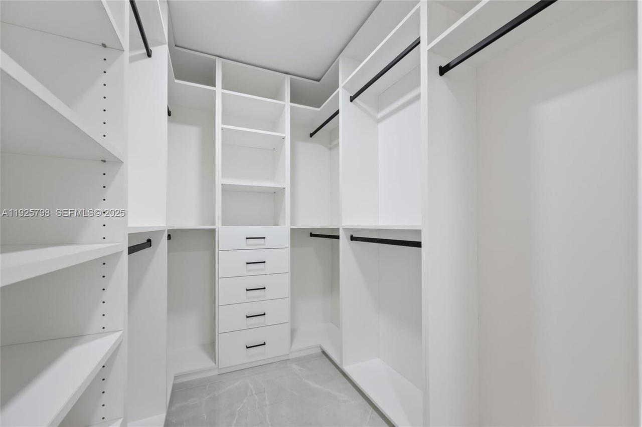 Real estate property located at 1218 Lincoln St, Broward, Hollywood Lakes Section, Hollywood, FL
