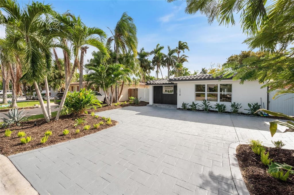 Real estate property located at 1218 Lincoln St, Broward, Hollywood Lakes Section, Hollywood, FL