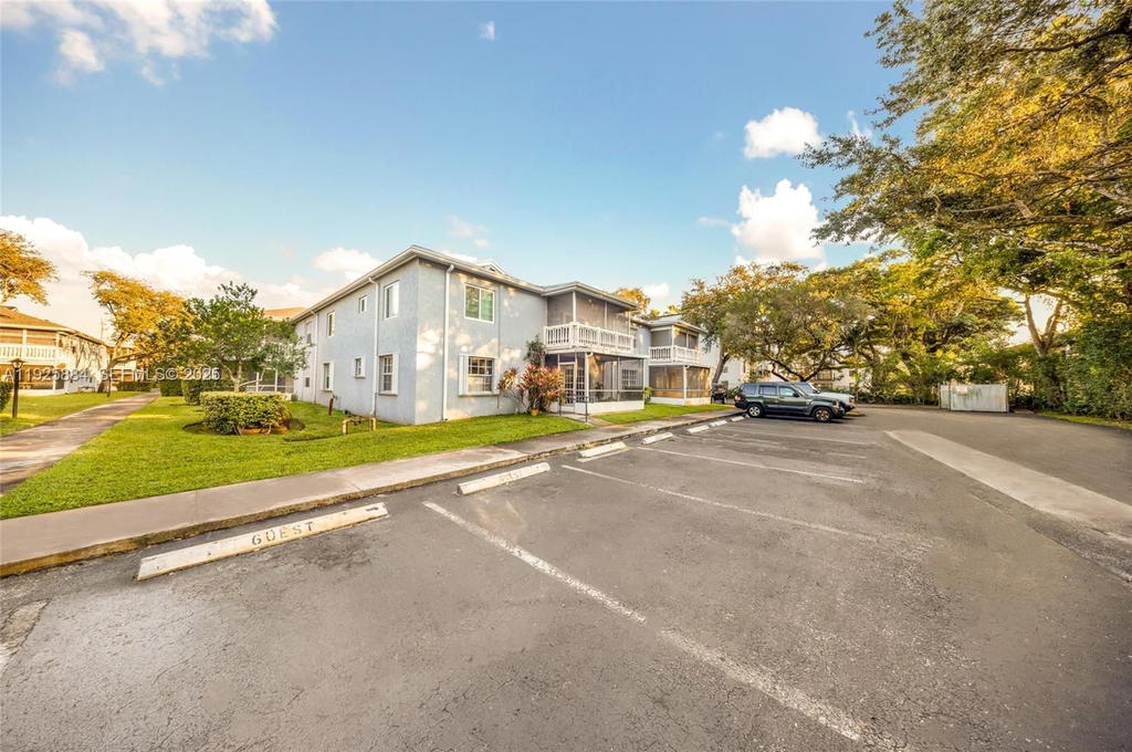 Real estate property located at 7554 Stirling Rd #102, Broward, Oak Paths Condo, Davie, FL