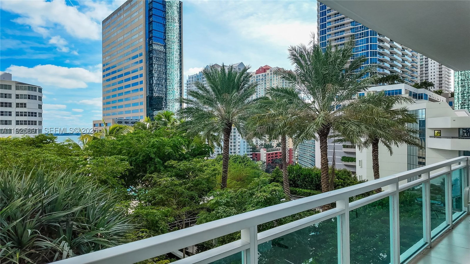 Real estate property located at 951 Brickell Ave #1206, Miami-dade, The Plaza 901 Brickell Co, Miami, FL