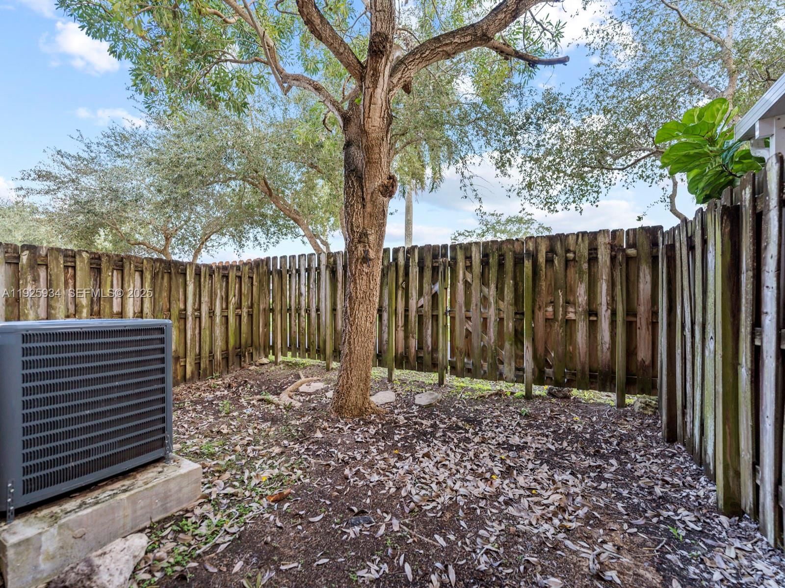 Real estate property located at 2512 15th Ct, Miami-dade, Keys Garden, Homestead, FL