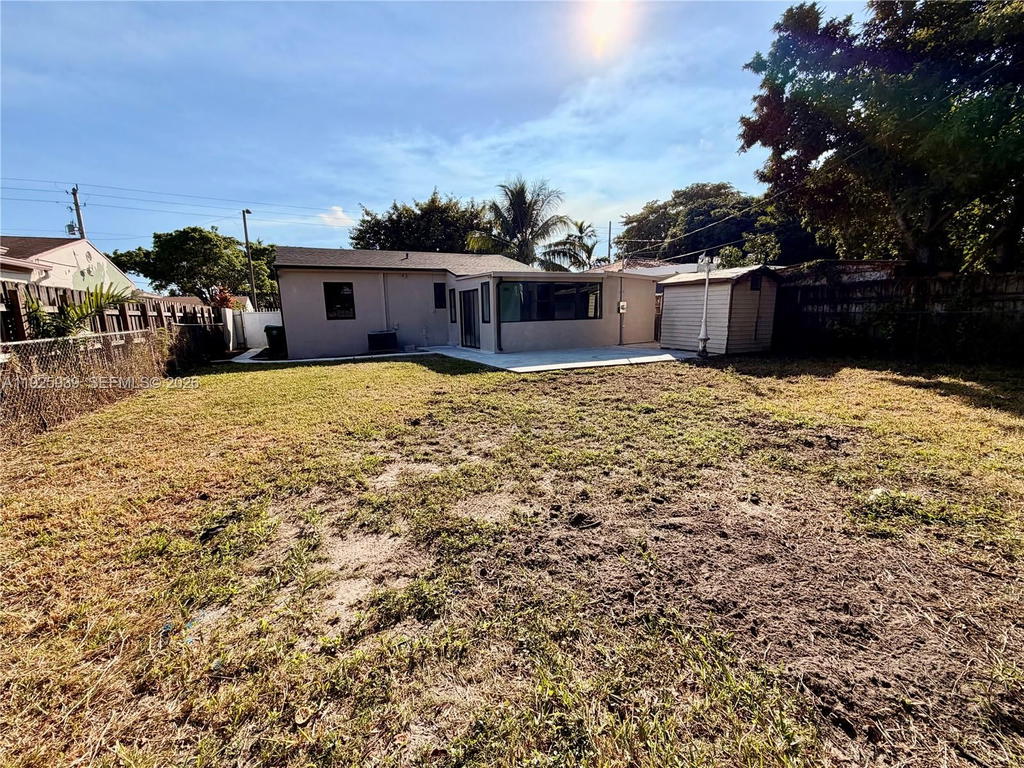 Real estate property located at 3527 17th St, Miami-dade, Grapeland Heights Sec 2, Miami, FL