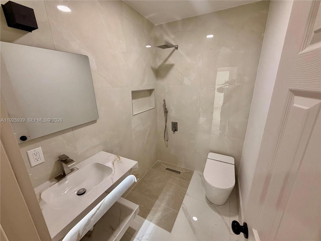 Real estate property located at 3527 17th St, Miami-dade, Grapeland Heights Sec 2, Miami, FL