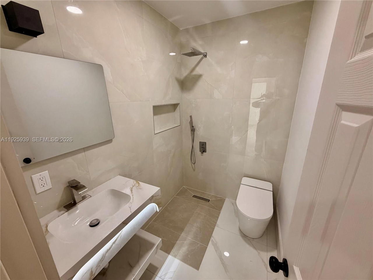 Real estate property located at 3527 17th St, Miami-dade, Grapeland Heights Sec 2, Miami, FL