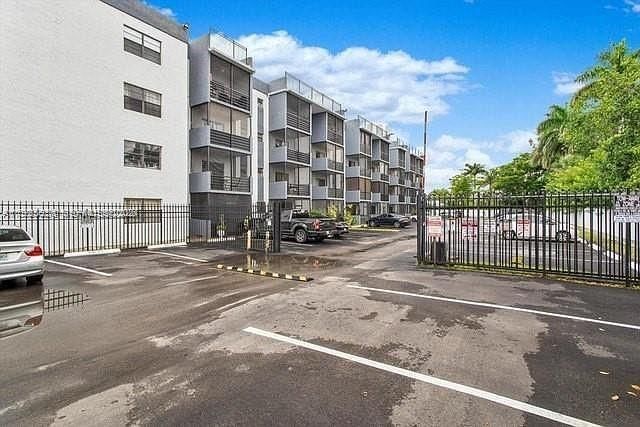 Real estate property located at 13500 3rd Ct #205, Miami-dade, Brookview Condo, North Miami, FL