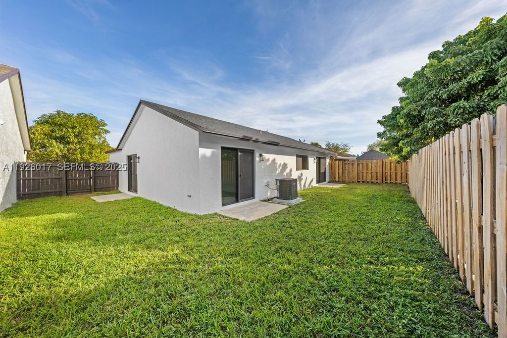 Real estate property located at 13338 113th Pl, Miami-dade, Edgewater Park, Miami, FL