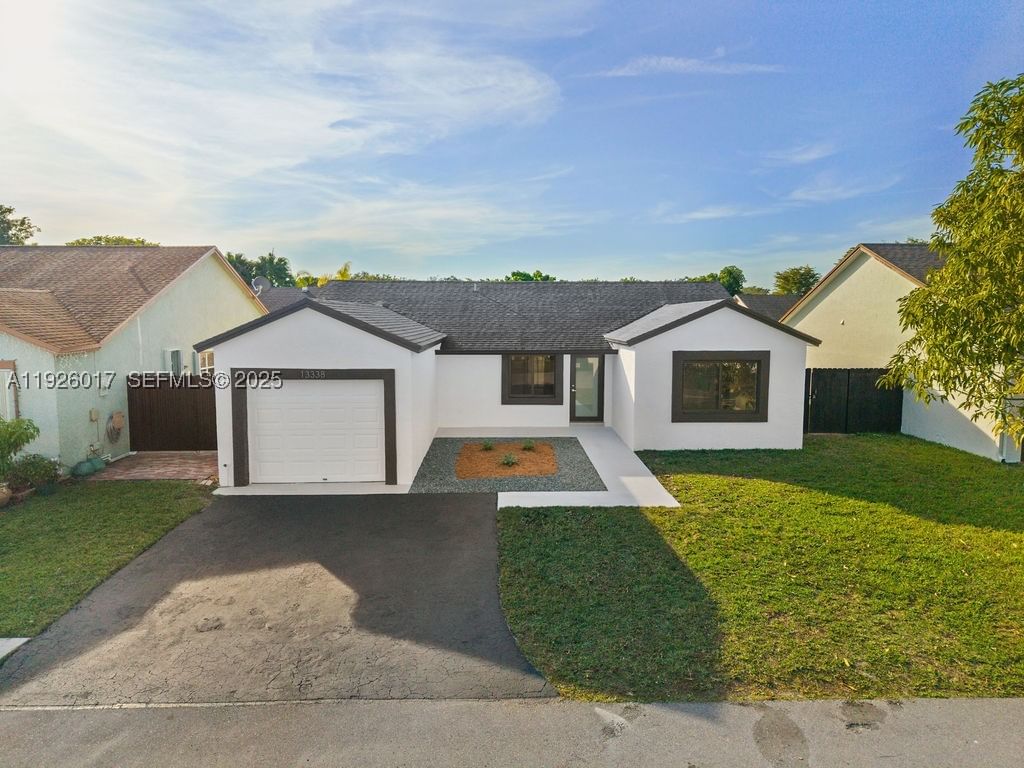 Real estate property located at 13338 113th Pl, Miami-dade, Edgewater Park, Miami, FL