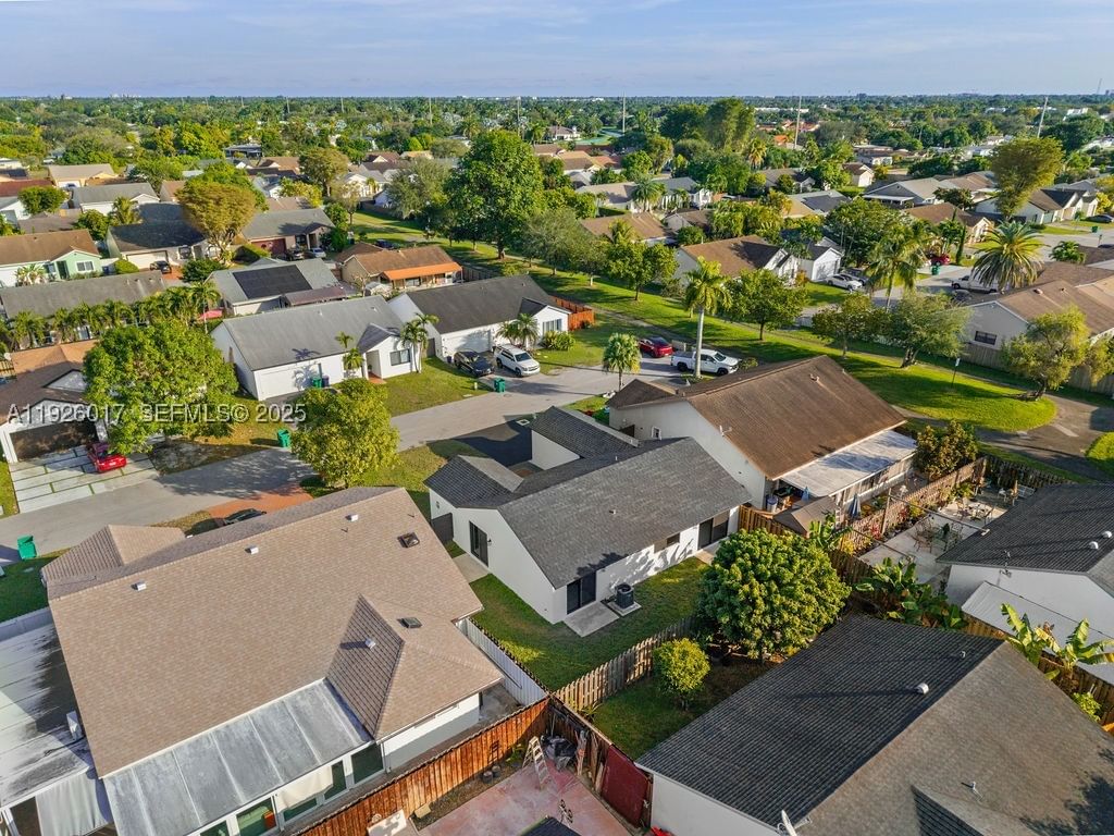 Real estate property located at 13338 113th Pl, Miami-dade, Edgewater Park, Miami, FL